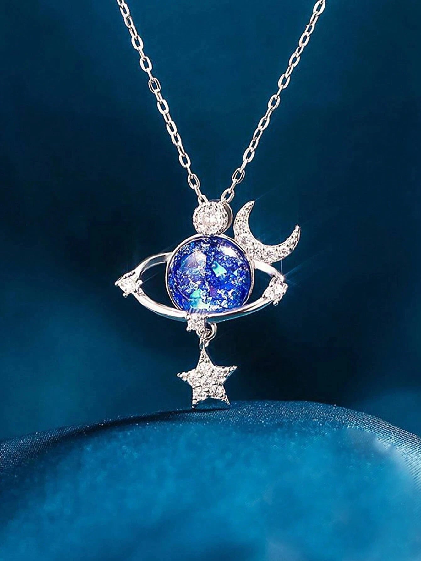 Joya celestial para almas únicas COLLAR GALAXIA AZUL "edición limitada"